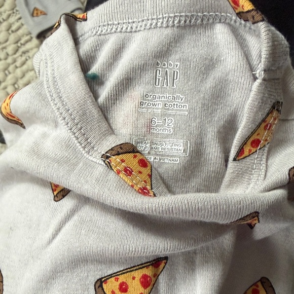 5 Sets of Baby Pajamas - Picture 8 of 10